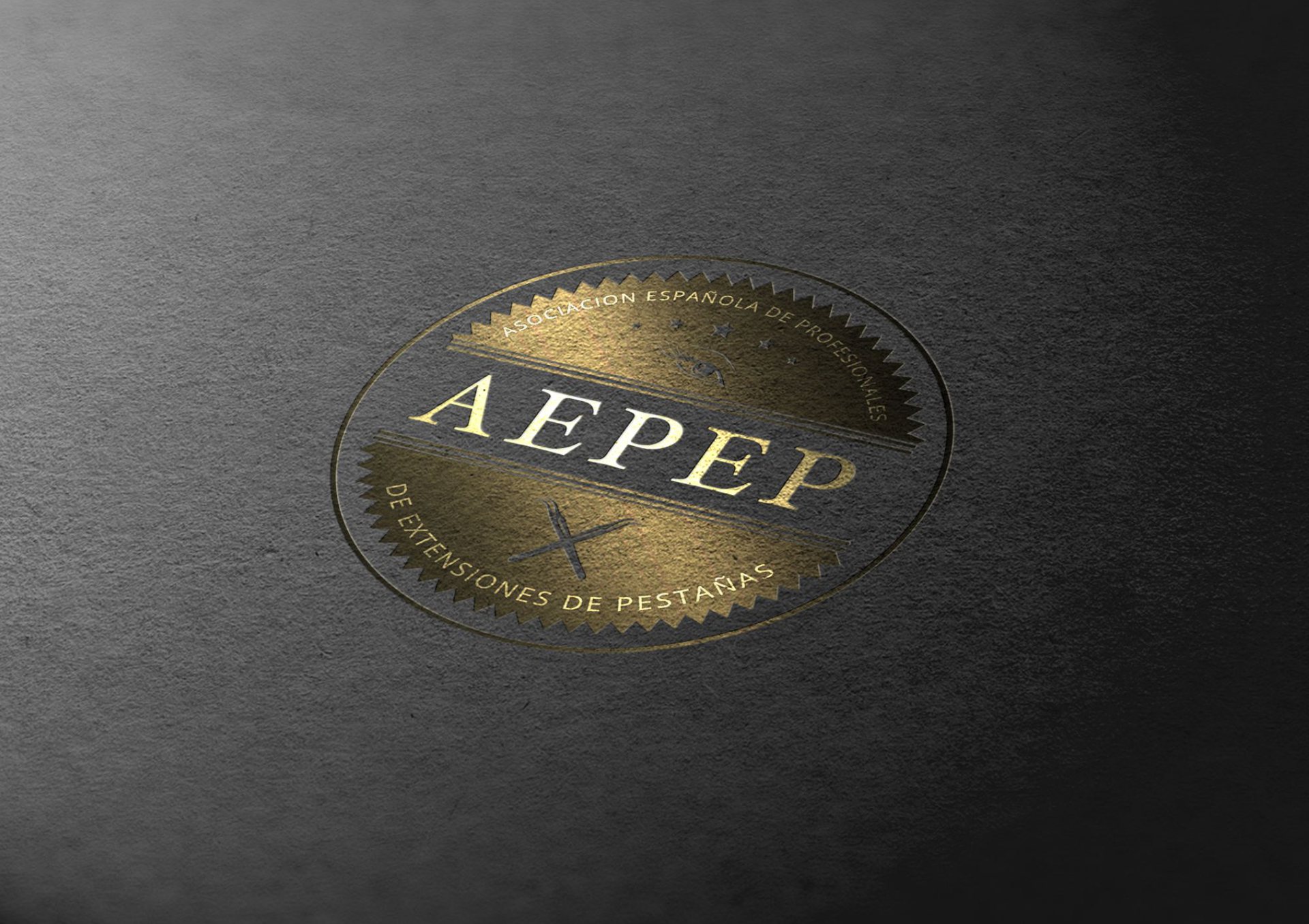 El sello dorado de la AEPEP, Asociación Española de Profesionales de Pestañas